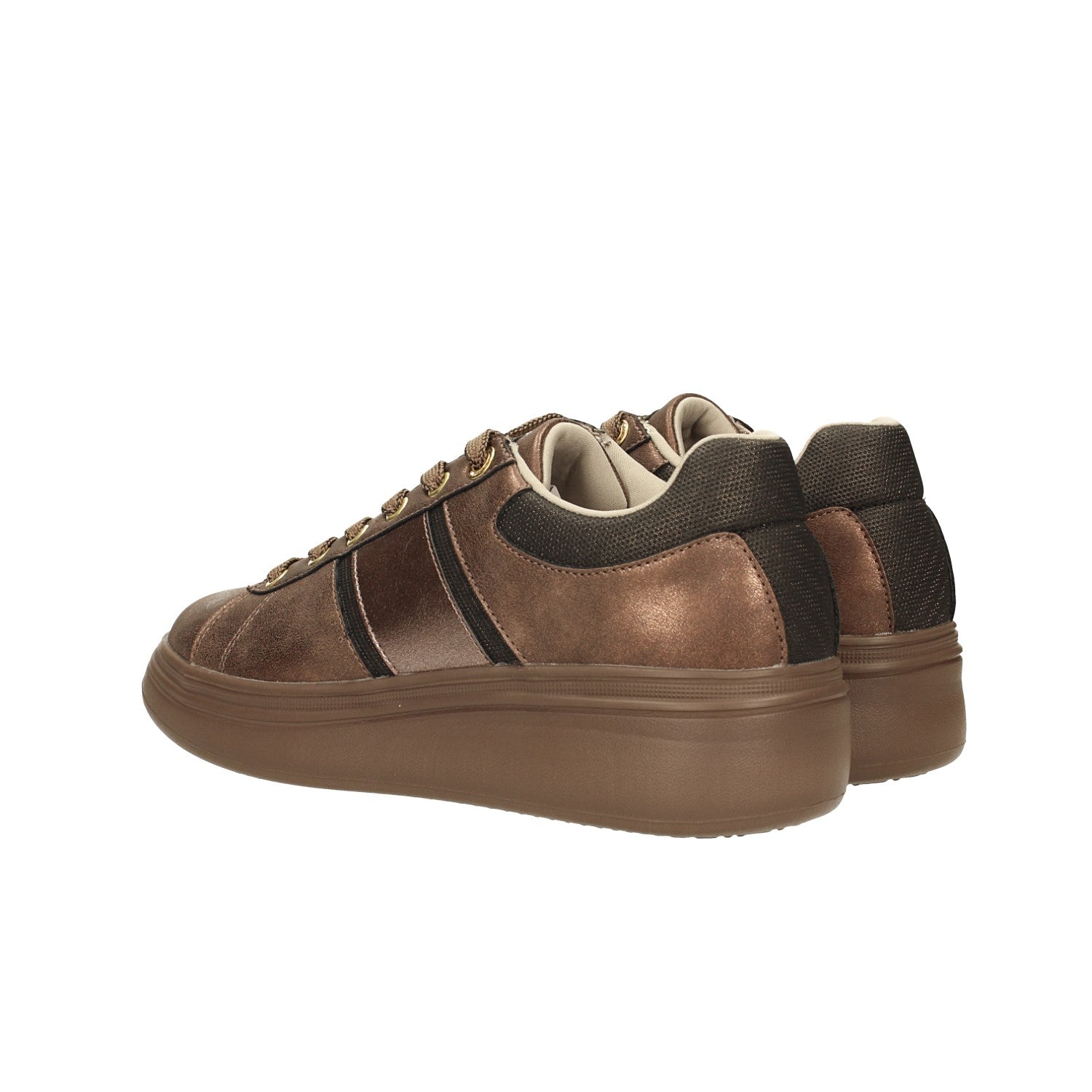 Sneakers total black. Tacco alto 4.5cm