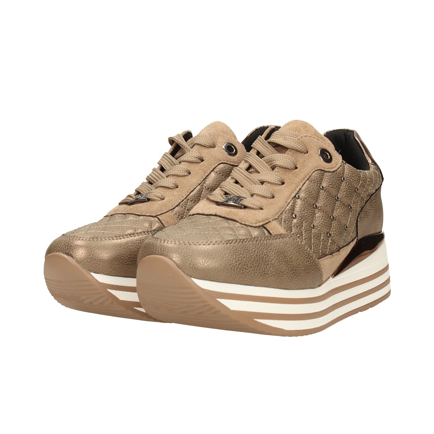 Sneakers metalassé con borchie