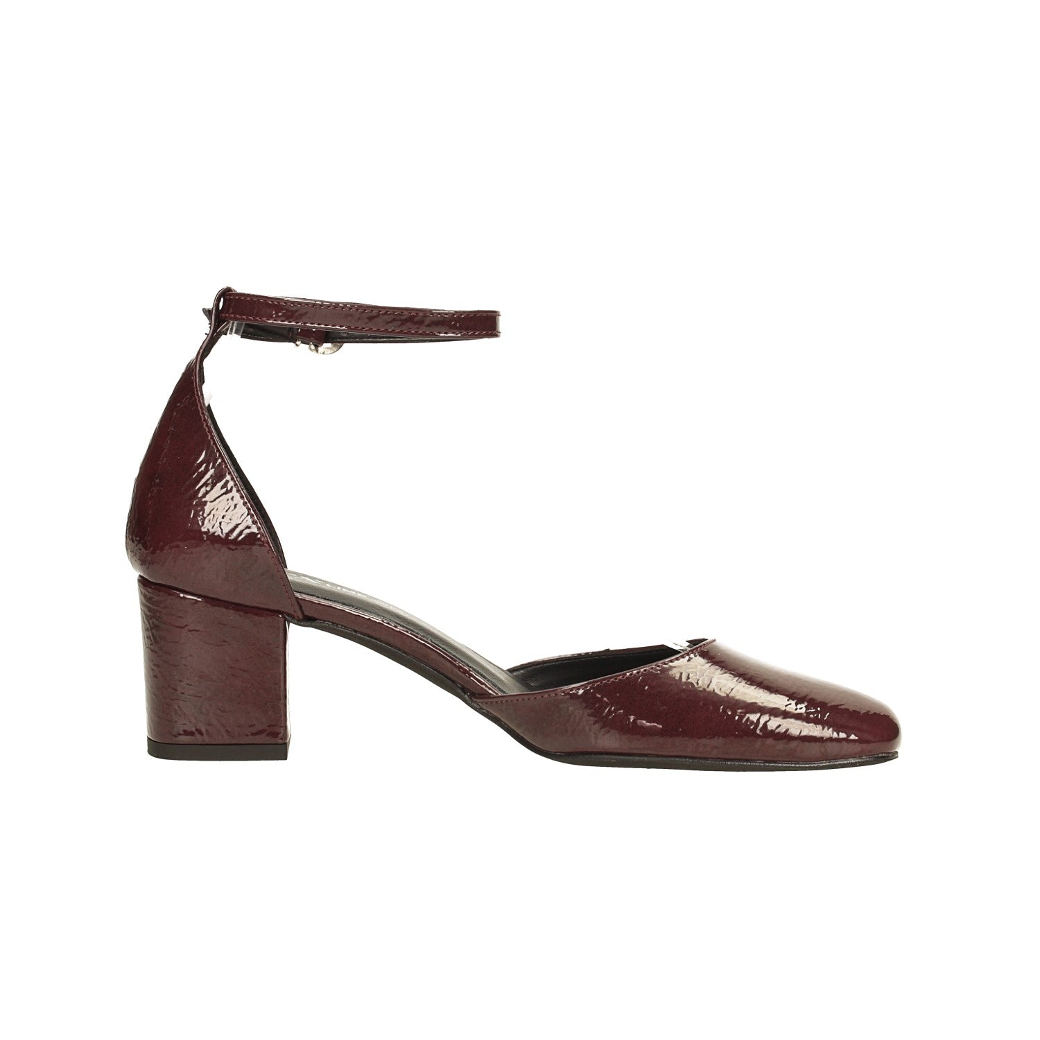 Décolleté in vernice a punta quadrata. Made in Italy. Tacco alto 5.5cm