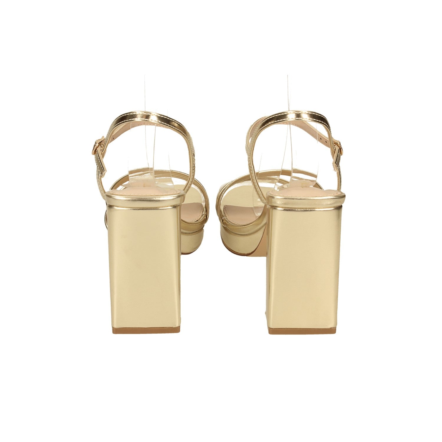 Sandali con listini sottili. Tacco alto 10cm
