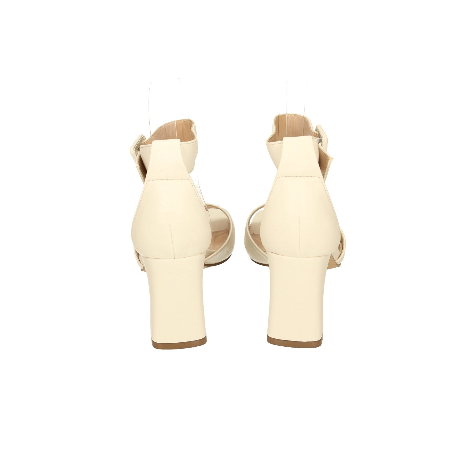 Sandali con punta squadrata. Tacco alto 8.5cm