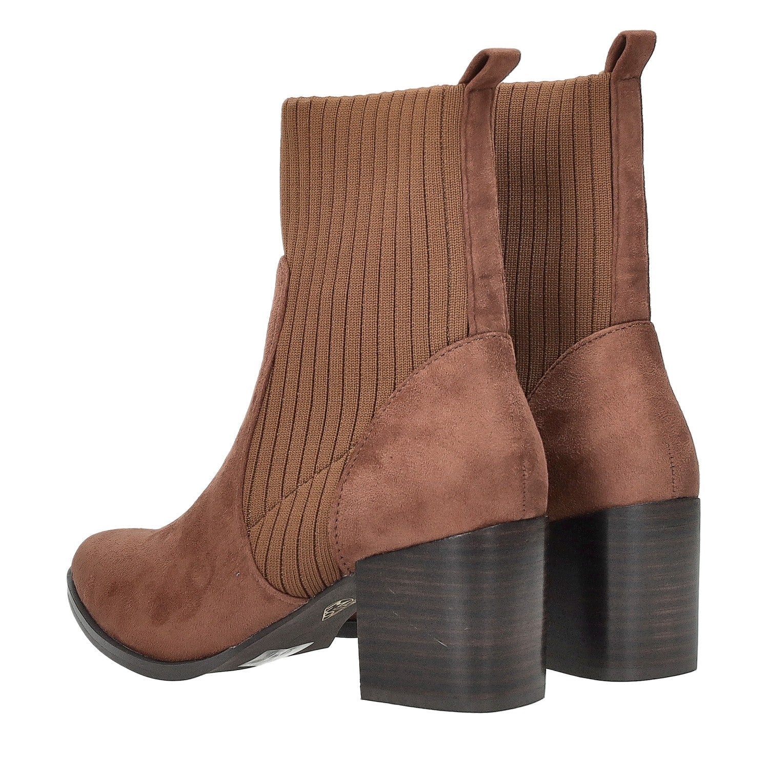 Stivaletti.Tacco alto 7cm
