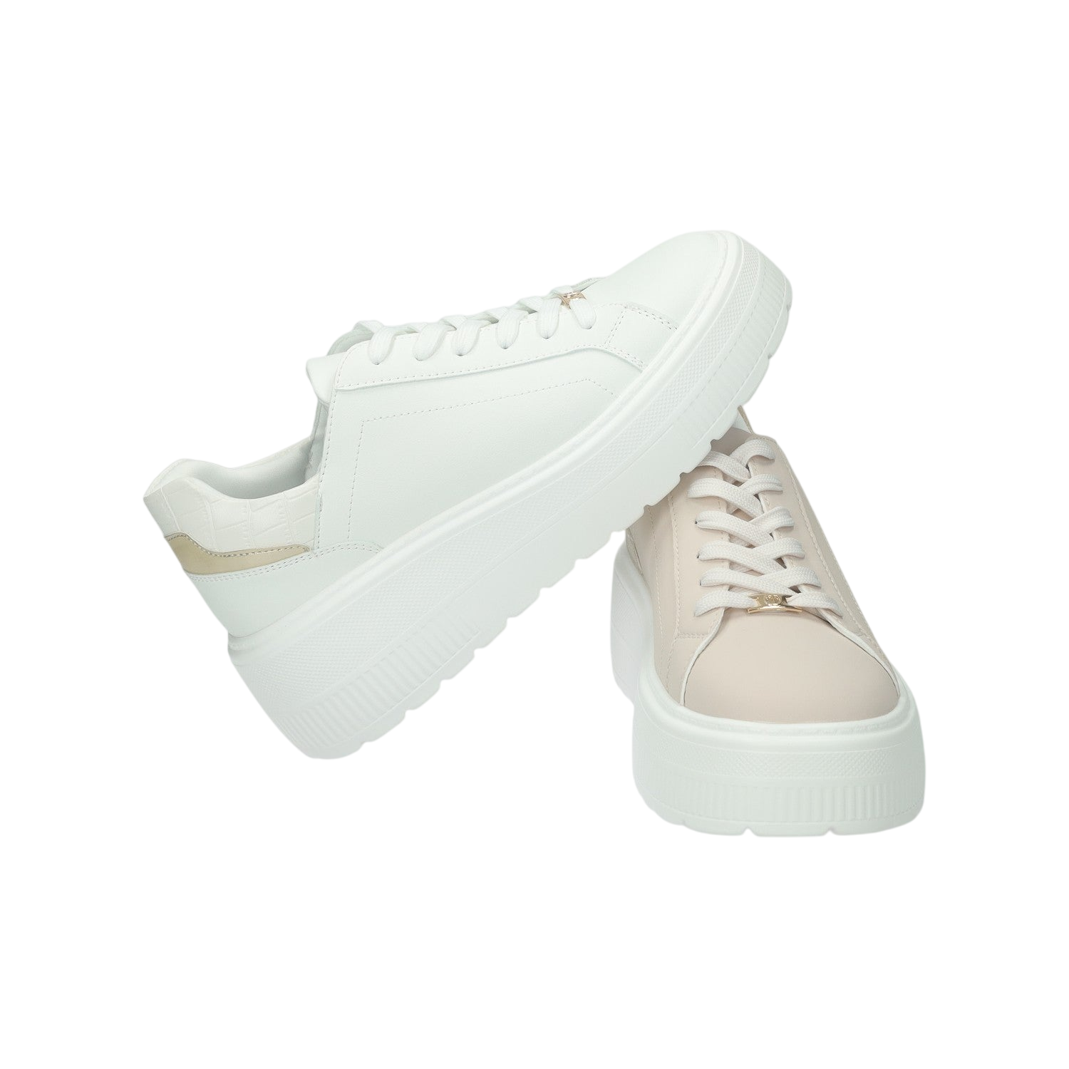 Sneakers con inserti in tessuto.Tacco alto 5cm
