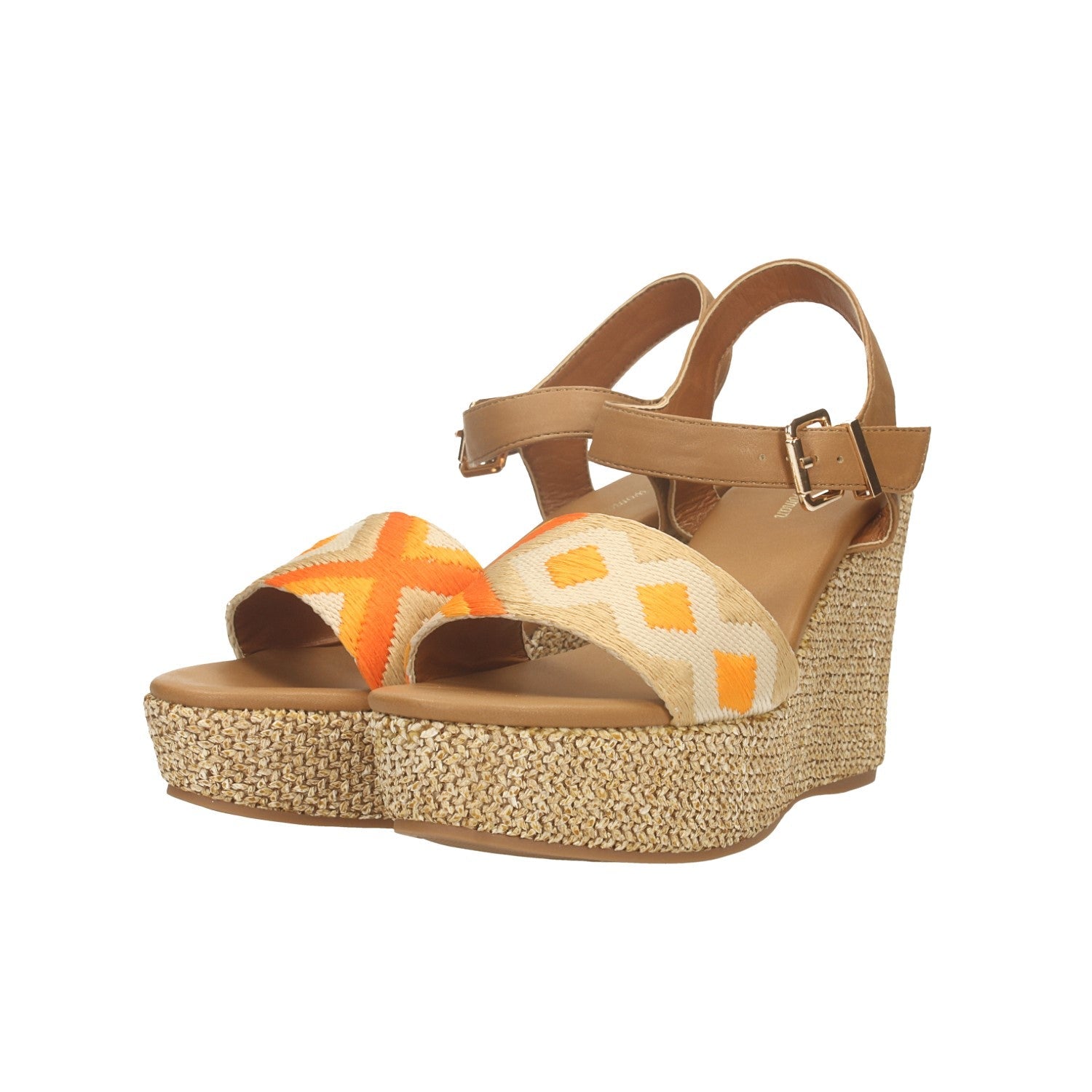 Sandali con zeppa in rafia e inserto in tessuto. Tacco alto 10cm