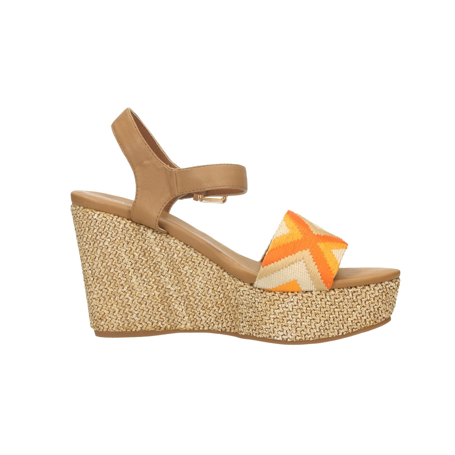 Sandali con zeppa in rafia e inserto in tessuto. Tacco alto 10cm